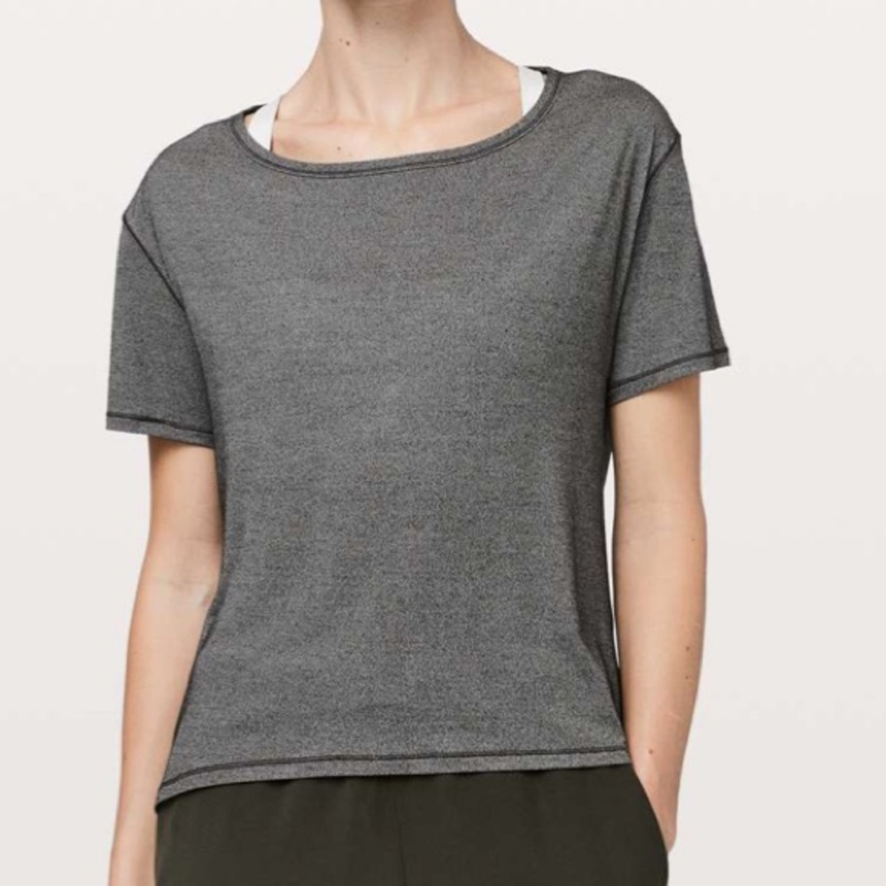 Lululemon Fall In Place Short Sleeve - Picture 2 of 2